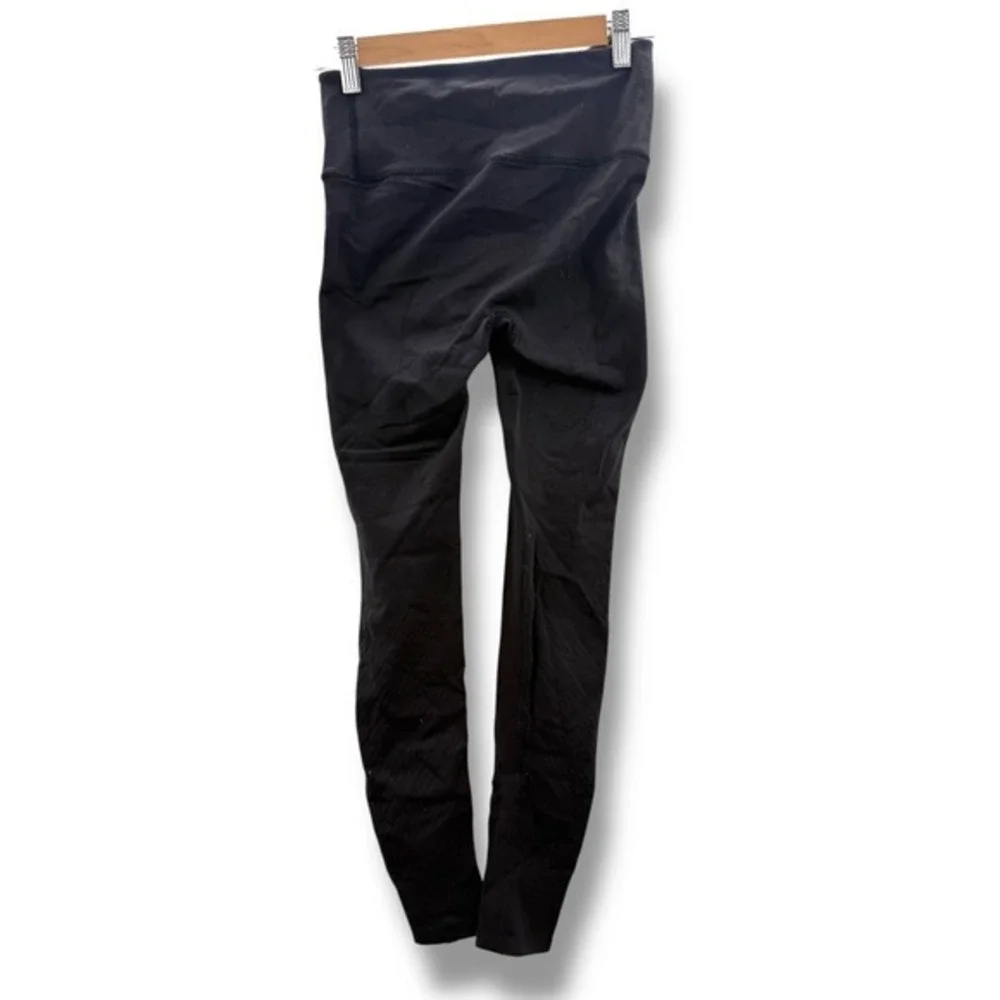 Lululemon Women's Black Mid Rise Mesh Detail Yoga Leggings Size 4 Estimated‎